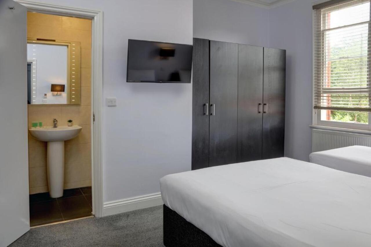 Sure Hotel By Best Western Reading Exterior photo